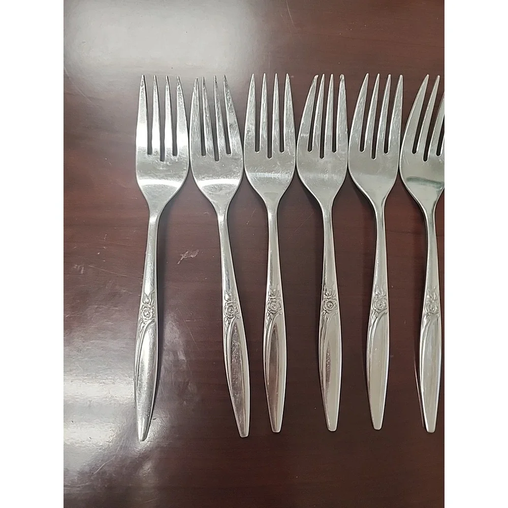 Highland Rose Salad Fork Lot of 6 1881 Rogers / Oneida Ltd Stainless Flatware‎